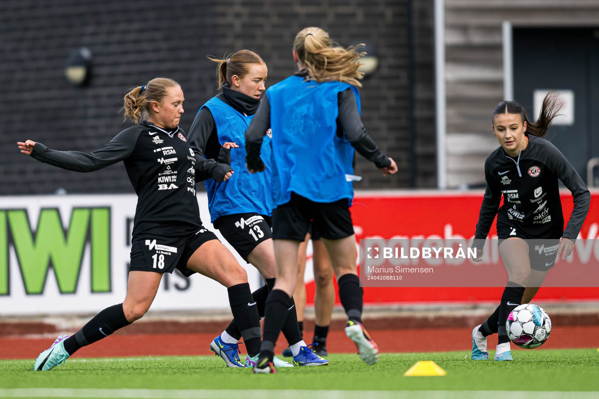 Anna Gilleshammer Nigardsøy and Marie Hella Andresen of