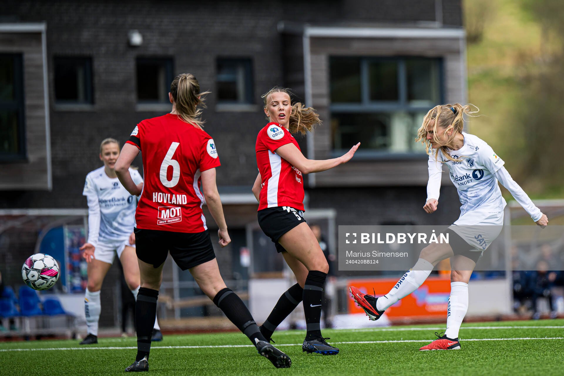 Mathilde Kruse Madsen of Stabæk scores the 0-1 goal during the Toppserien football match between Arna-Bjørnar and Stabæk on April 20, 2024 in Bergen.