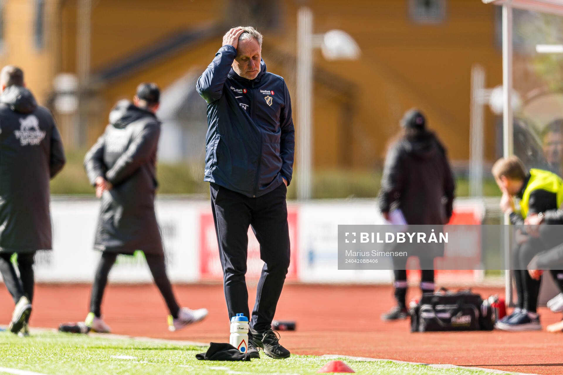 Jan Jönsson, head coach of Stabæk, during the Toppserien football match between Arna-Bjørnar and Stabæk on April 20, 2024 in Bergen.