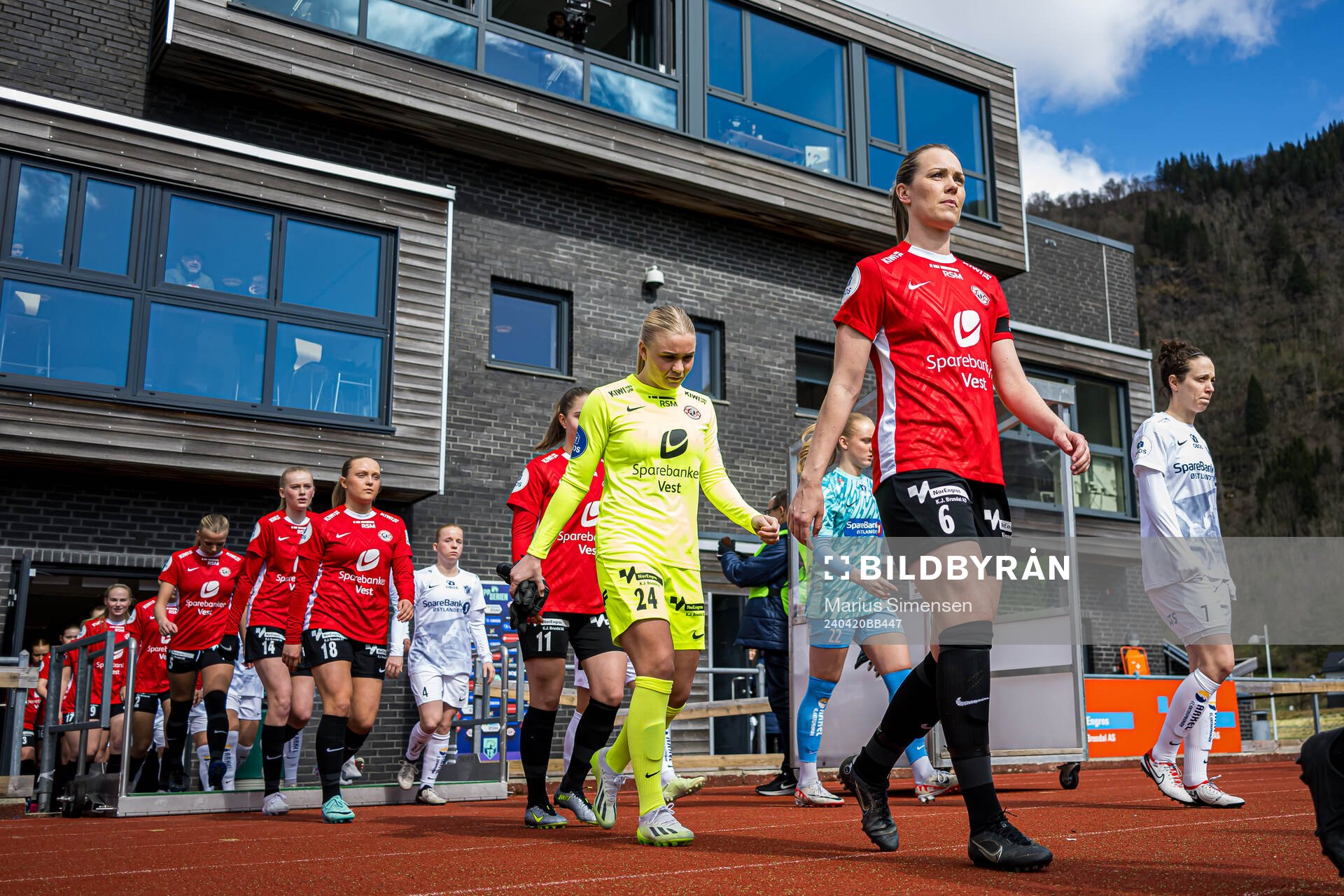 Hanne Larsen and Stine Hovland of Arna-Bjørnar