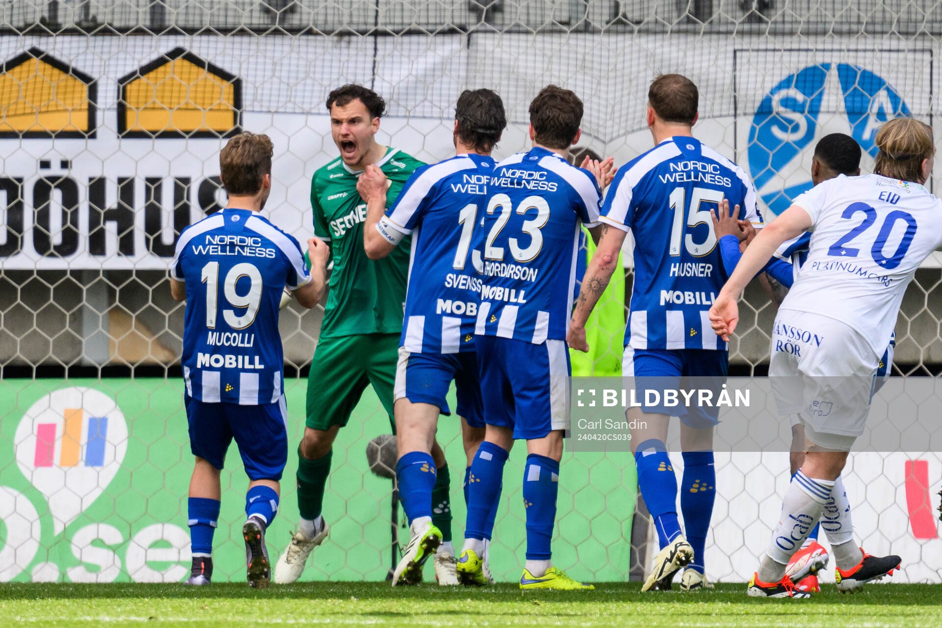 IFK Göteborgs målvakt Elis Bishesari jublar