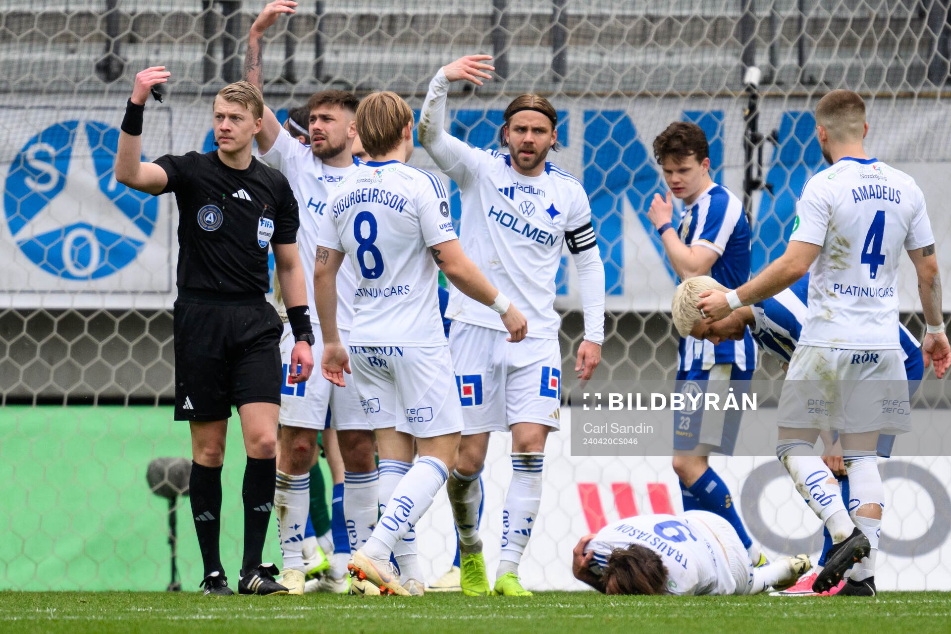 IFK Norrköpings Arnor Traustason har ont