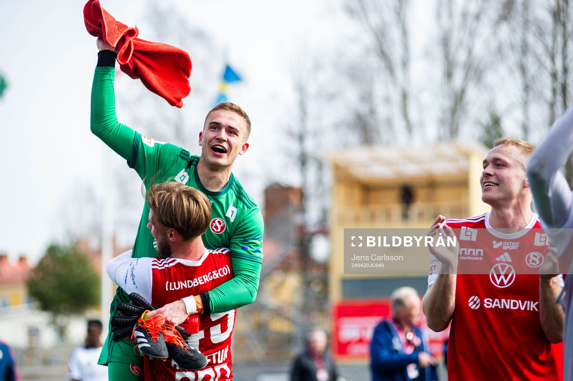 Sandvikens målvakt Felix Jakobsson och Kasper Harletun