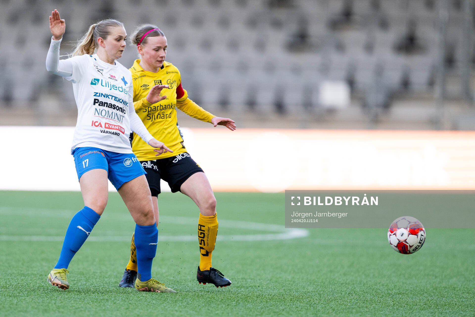 Värnamos Amanda Persson och Elfsborgs Leann Nyström