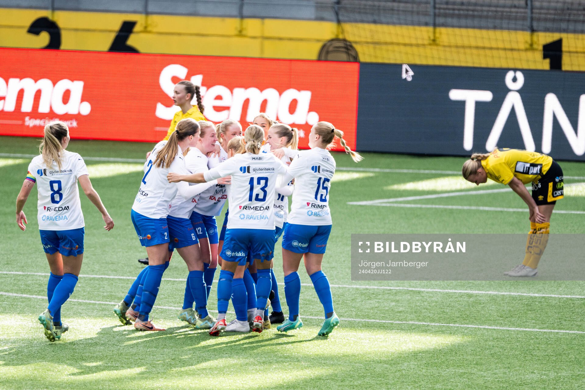 Värnamos spelare jublar