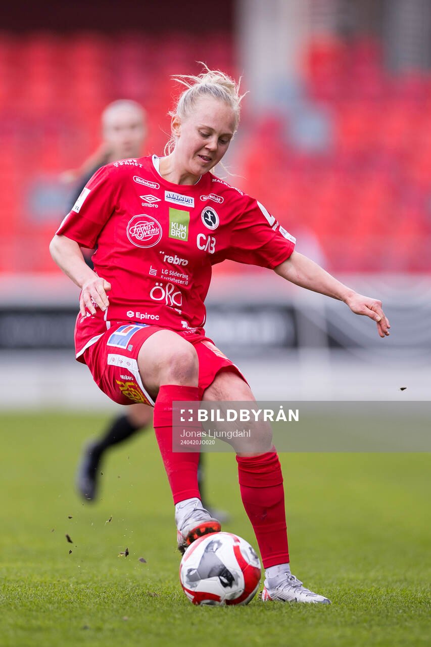 KIF Örebros Molly Johansson