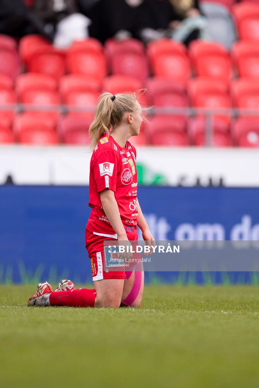 KIF Örebros Molly Johansson deppar