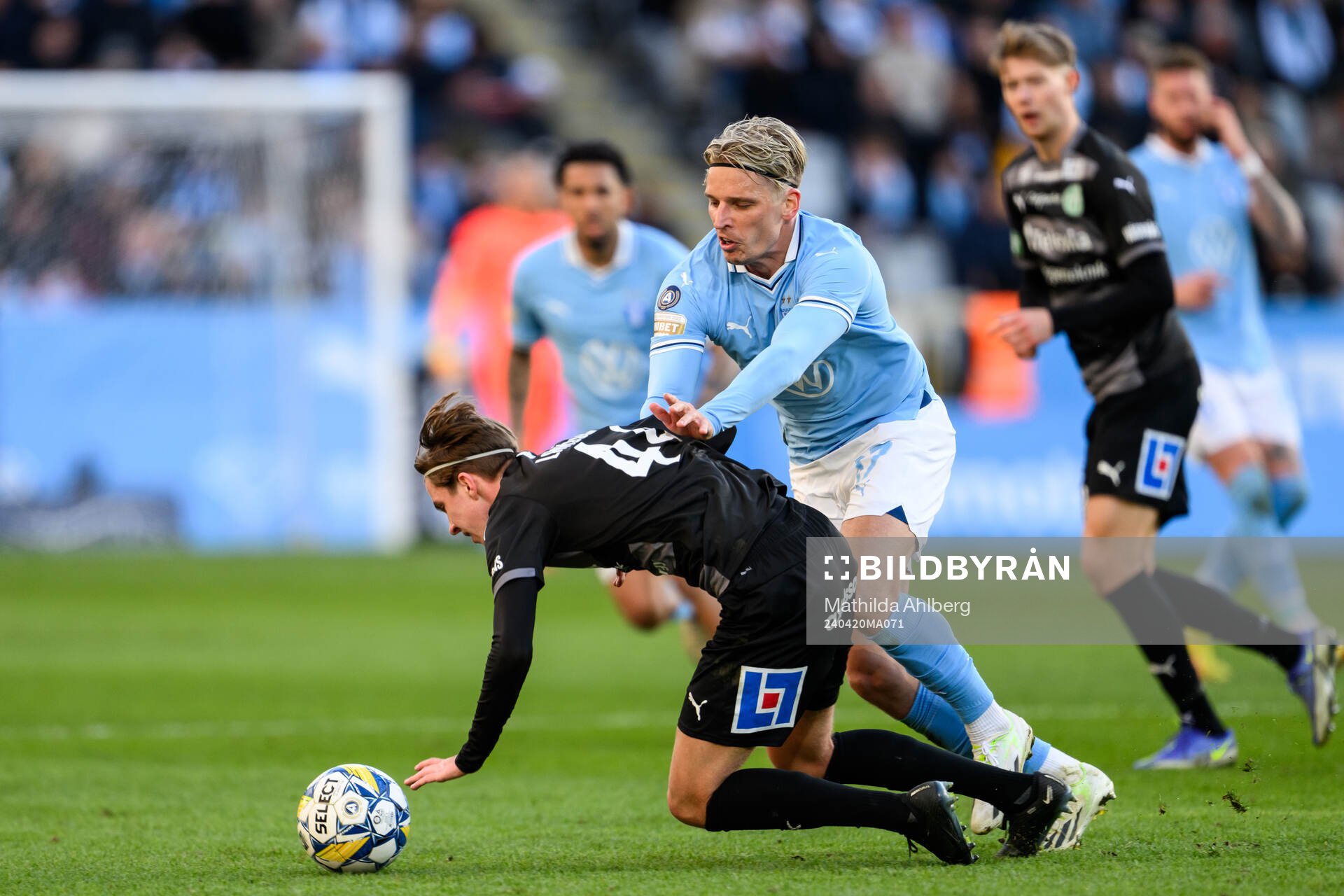 Västerås Max Larsson och Malmö FFs Jens Stryger Larsen