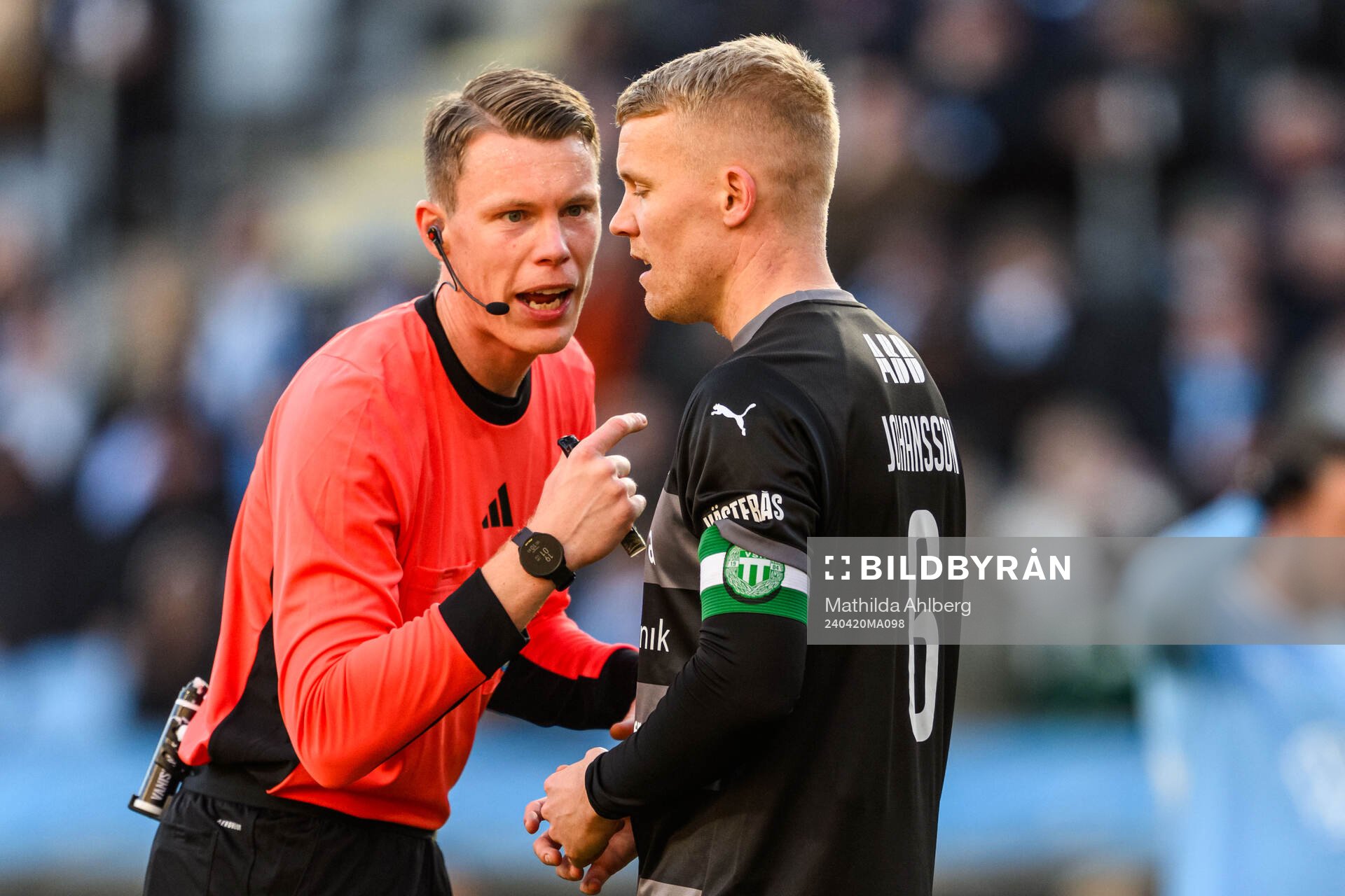 Domare Oscar Johnson och Västerås Simon Johansson