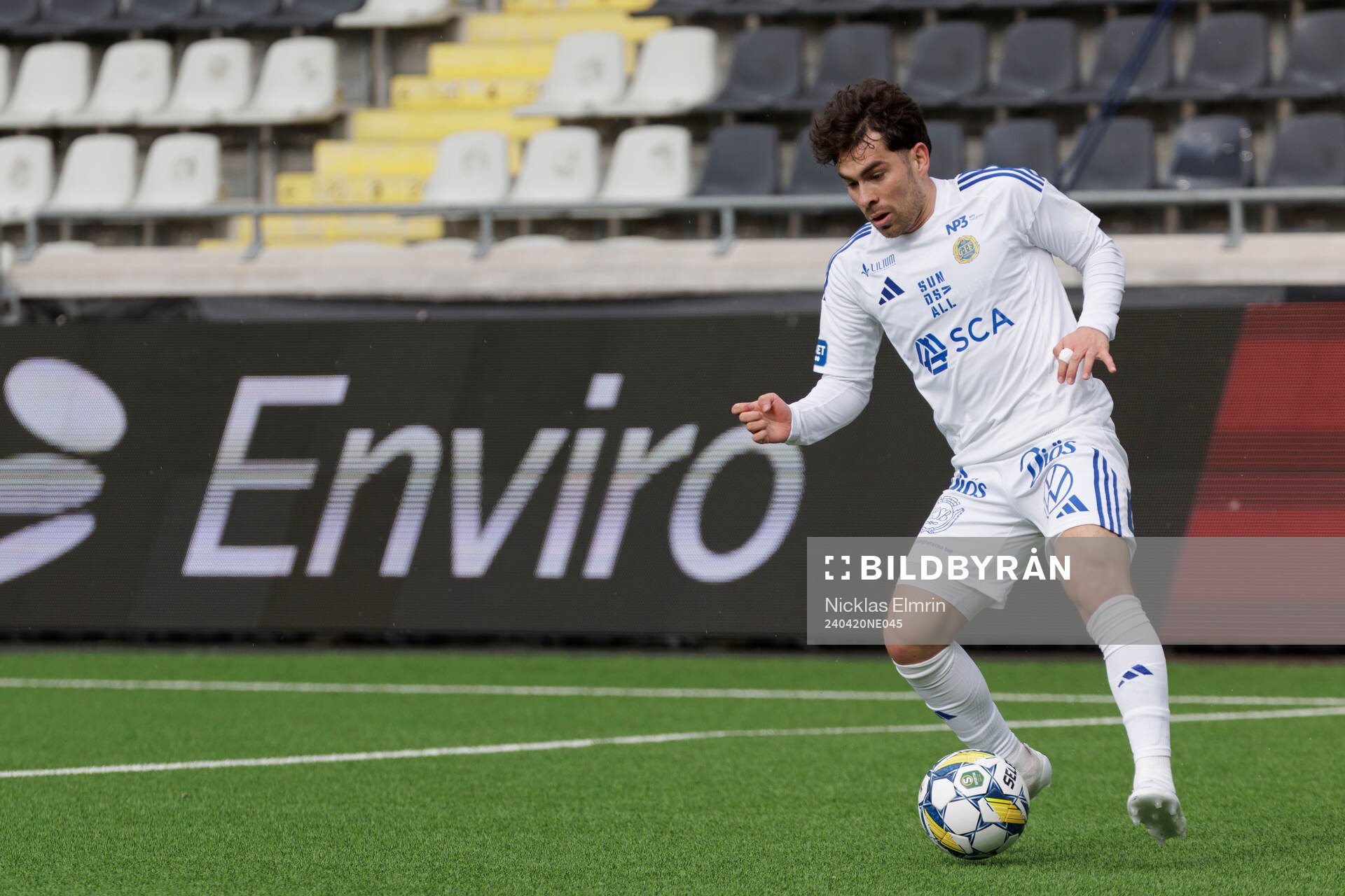 GIF Sundsvalls Marcelo Palomino under fotbollsmatchen i Superettan mellan Utsikten och GIF Sundsvall den 20 april 2024 i Göteborg. 