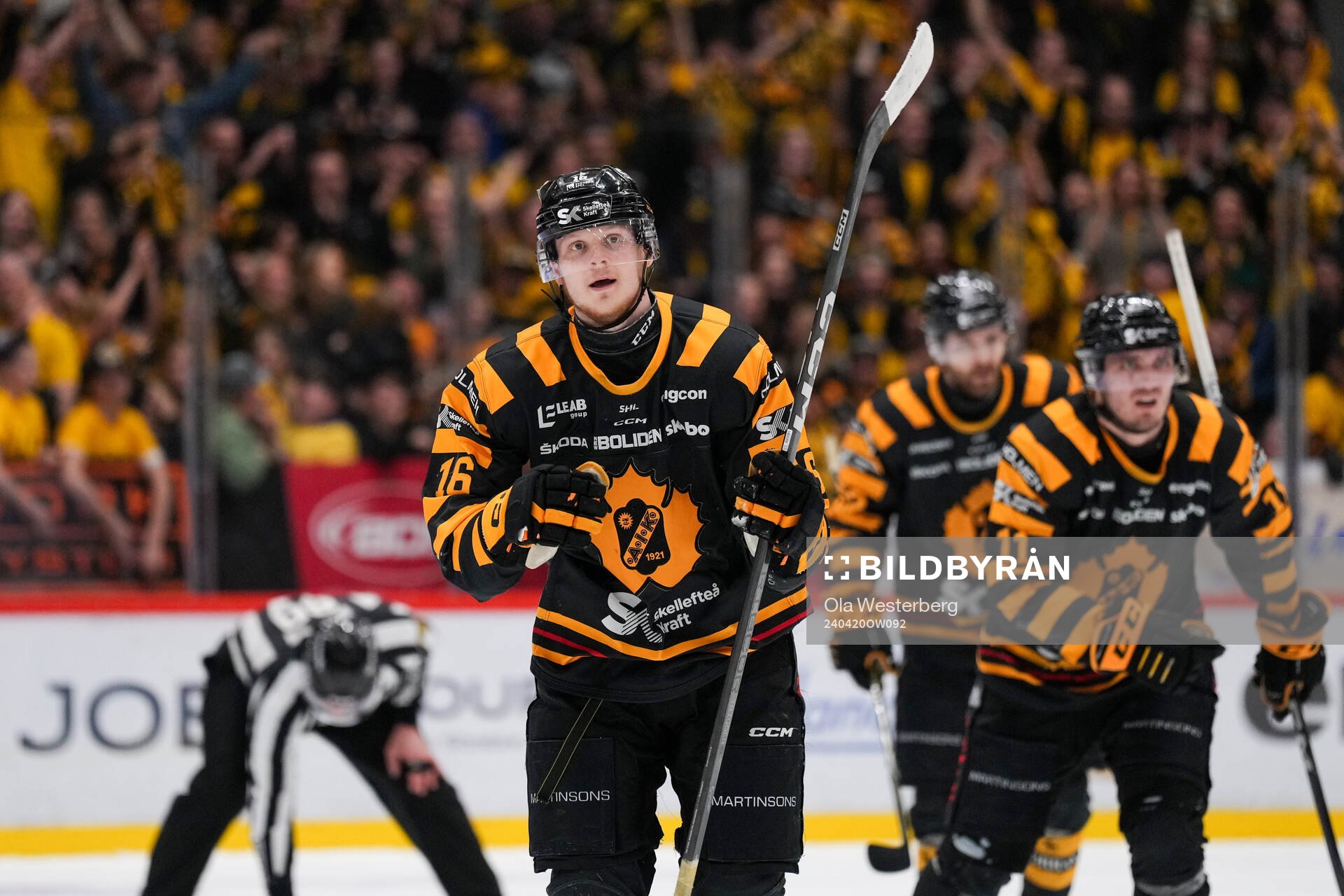 Skellefteås Linus Lindström jublar