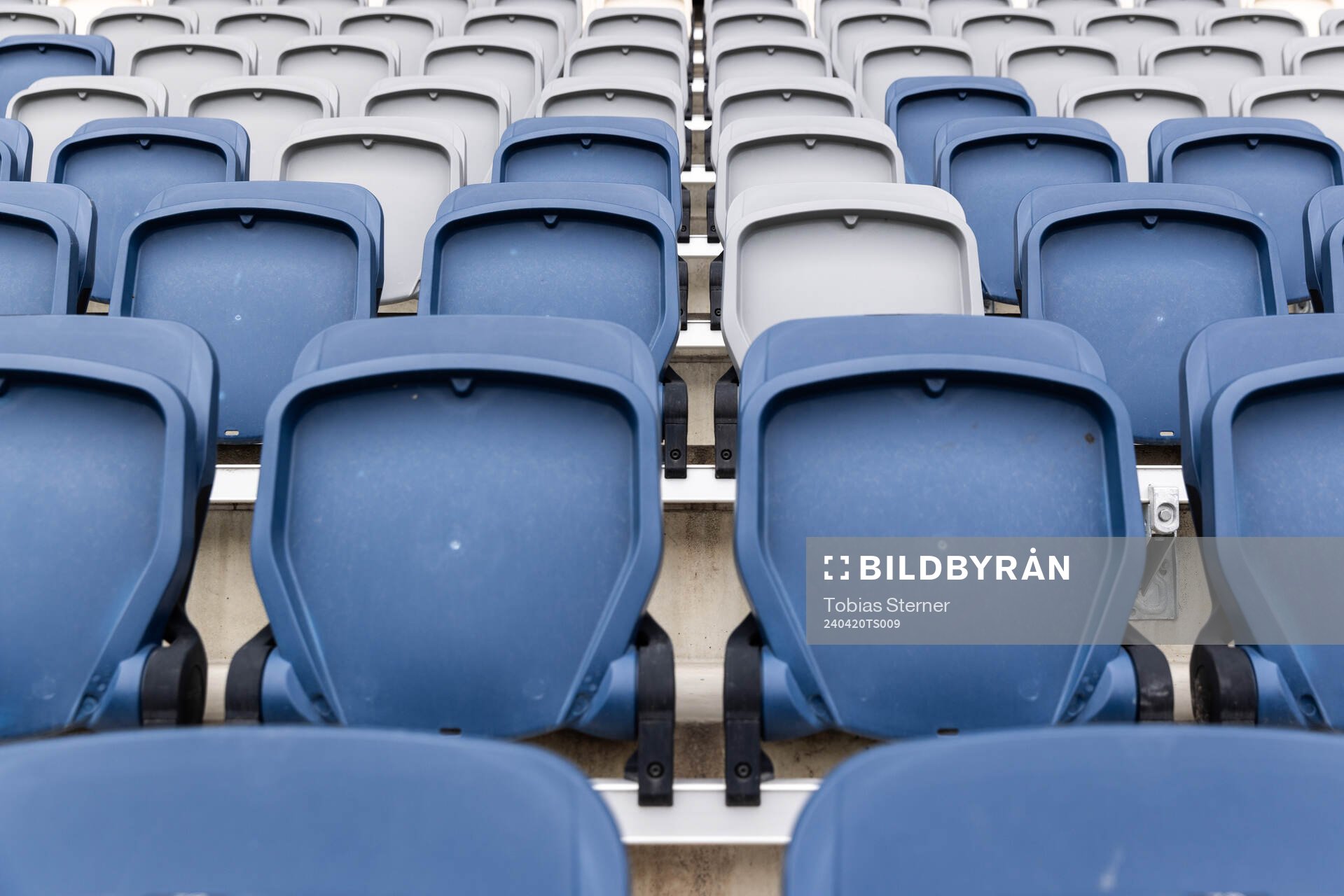 Stolsrader på Studenternas läktare inför fotbollsmatchen i Allsvenskan mellan Sirius och Värnamo den 20 april 2024 i Uppsala. 
