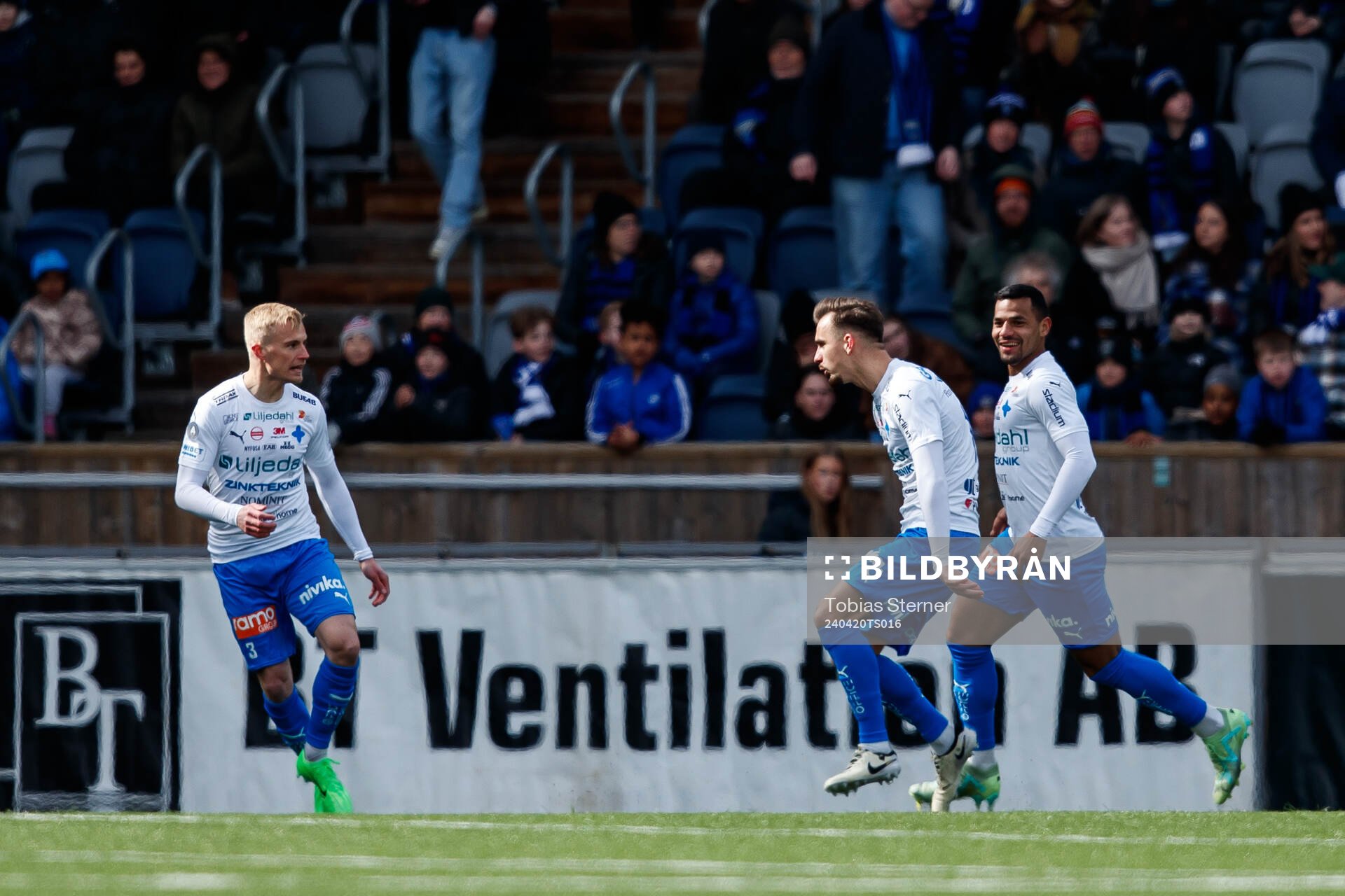 Värnamos Ajdin Zeljkovic jublar