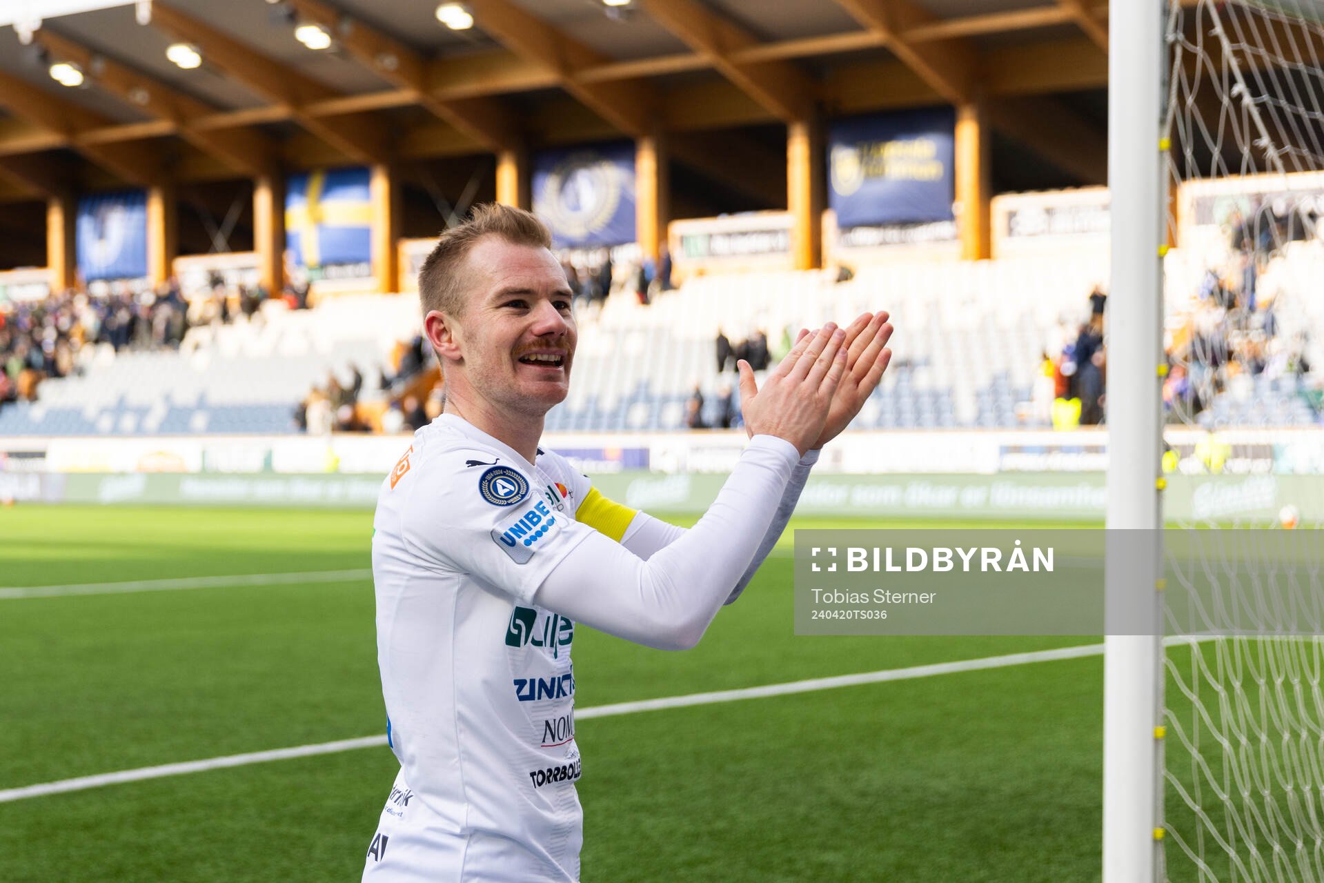 Värnamos Freddy Winsth jublar