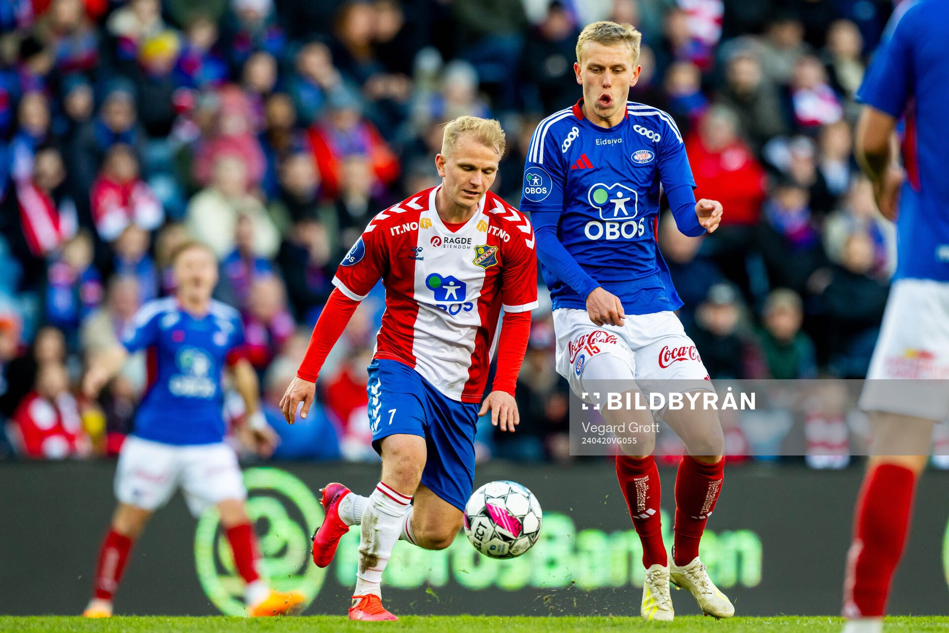 Henrik Kristiansen of Lyn and Elias Hagen of Vålerenga