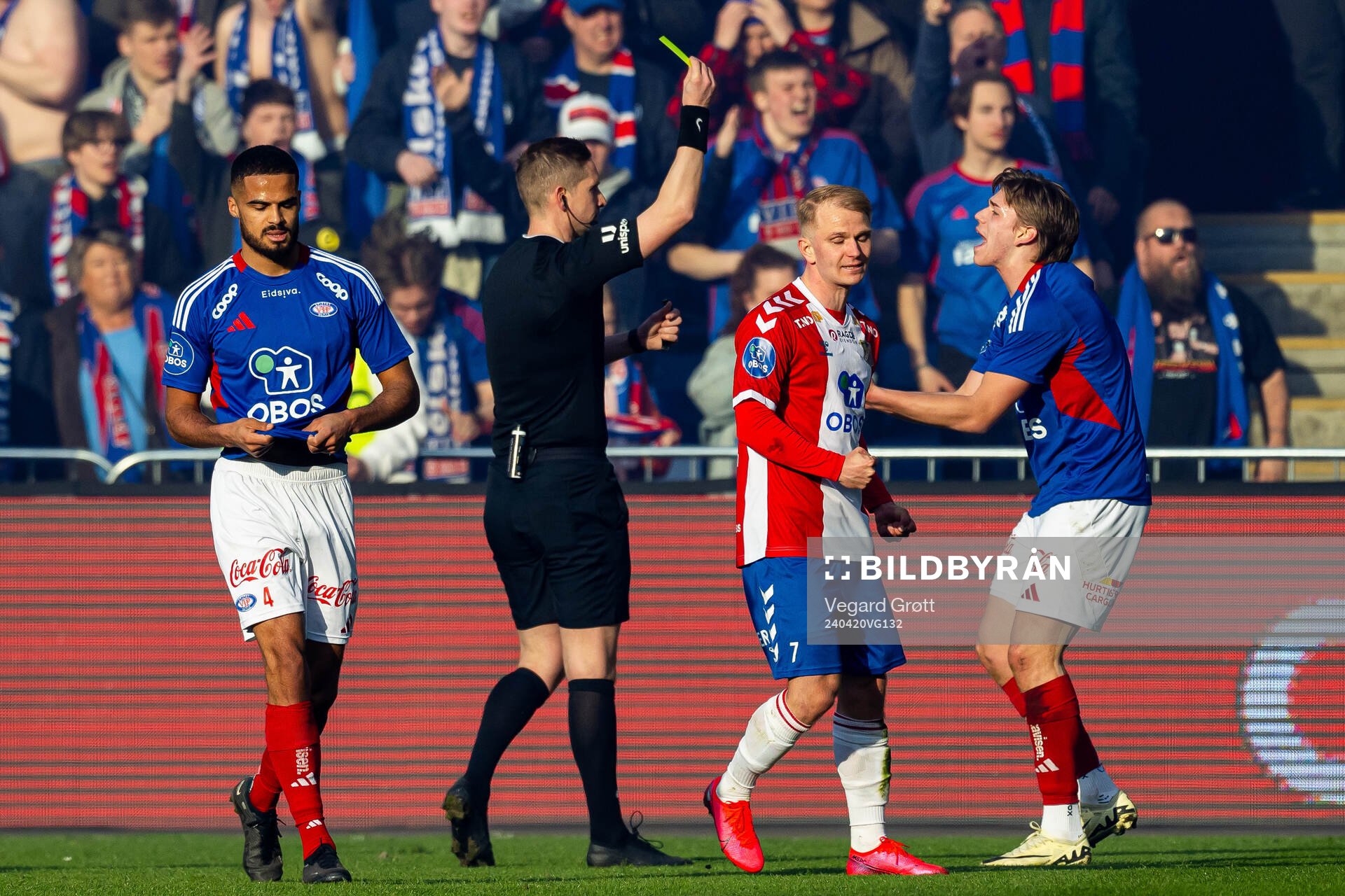 Mees Rijks of Vålerenga receives his second yellow card