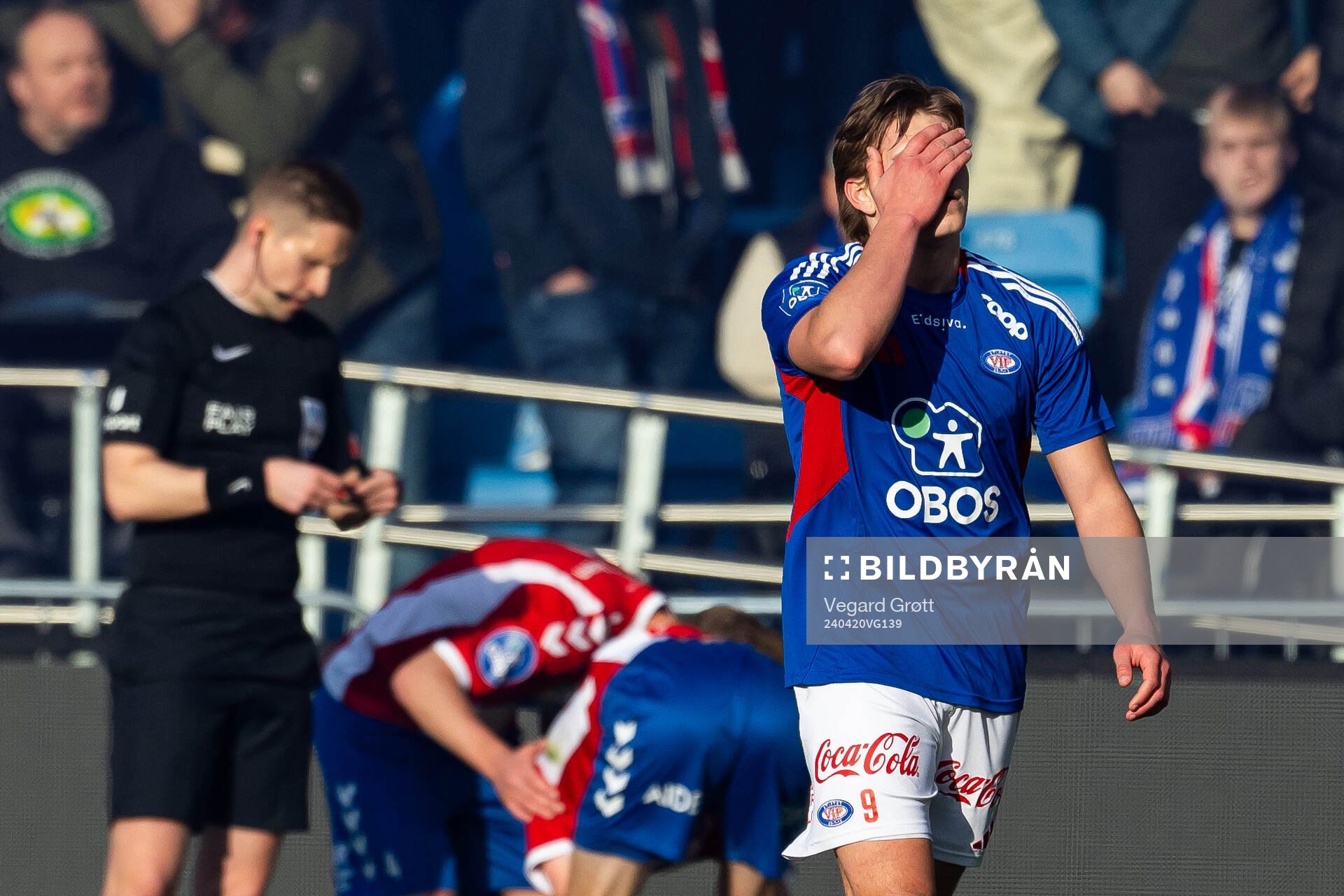 Mees Rijks of Vålerenga looks dejected