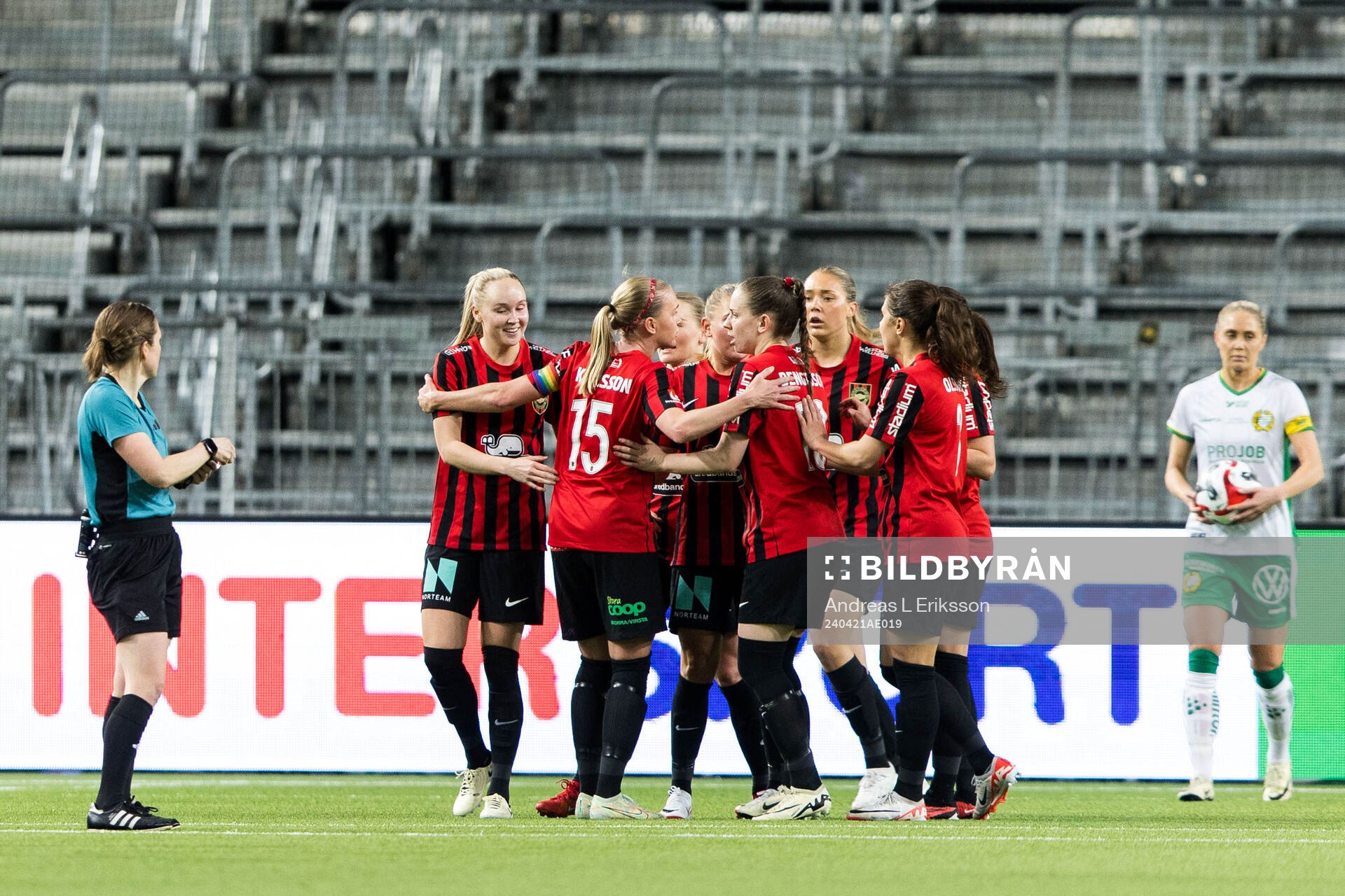 Brommapojkarnas spelare jublar