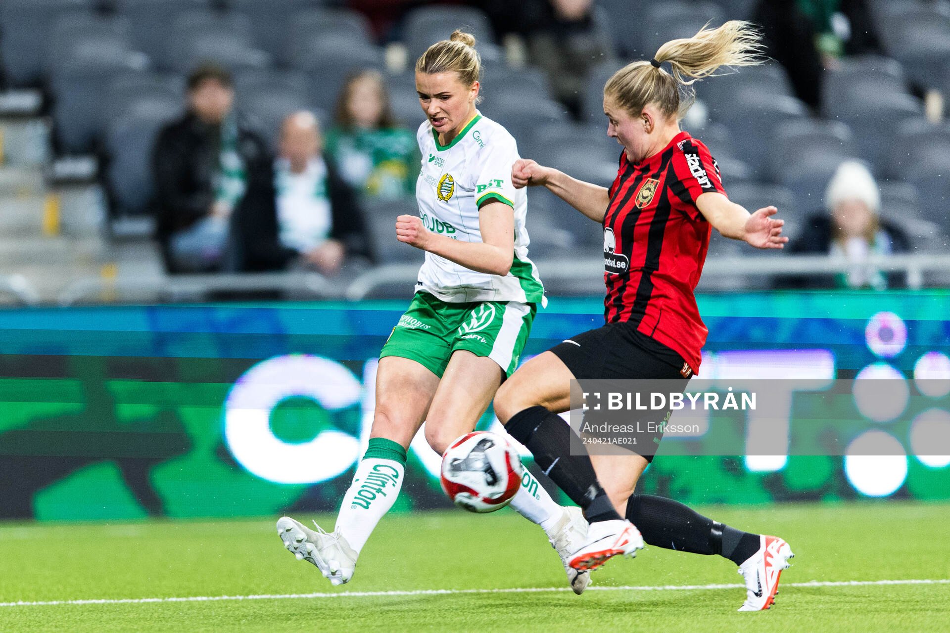 Hammarbys Thea Sørbo och Brommapojkarnas Ellen Toivio