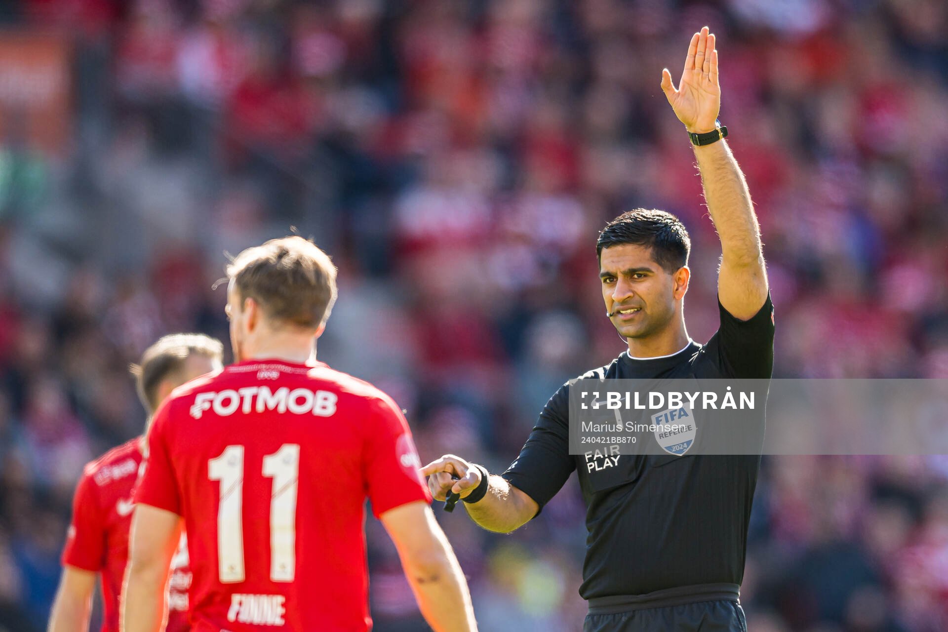 Mohammad Usman Aslam, referee