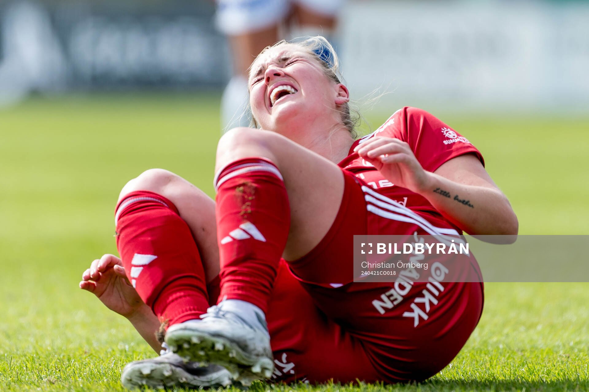 Piteås Ronja Aronsson grinar illa