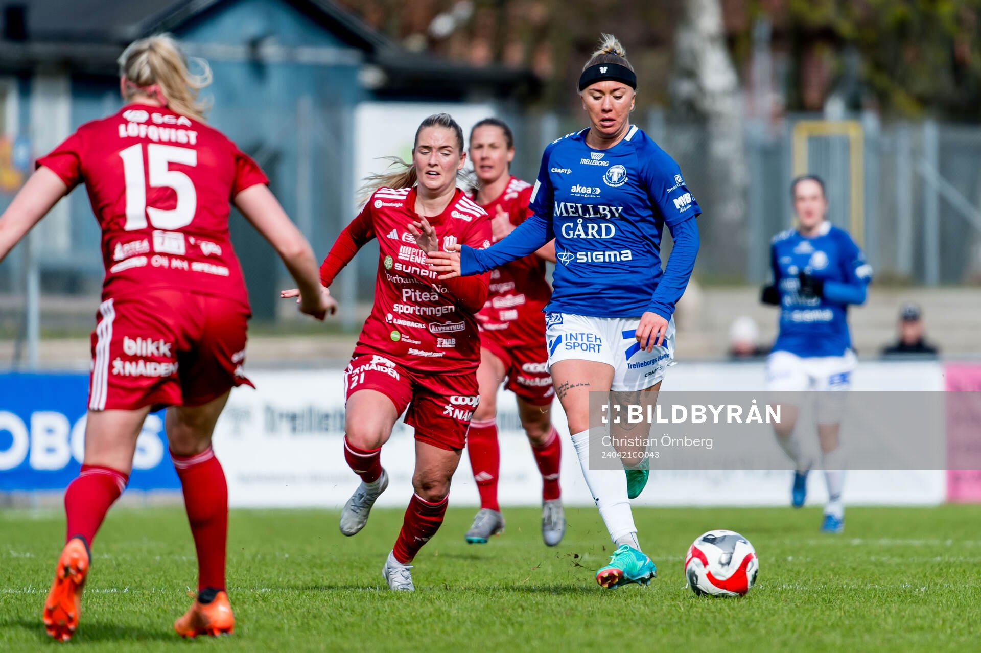 Trelleborgs Linnea Prambrant och Piteås Ronja Aronsson