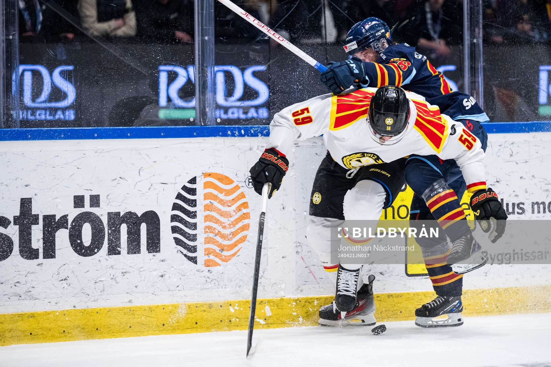 Brynäs Karlis Cukste och Djurgårdens Emil Berglund