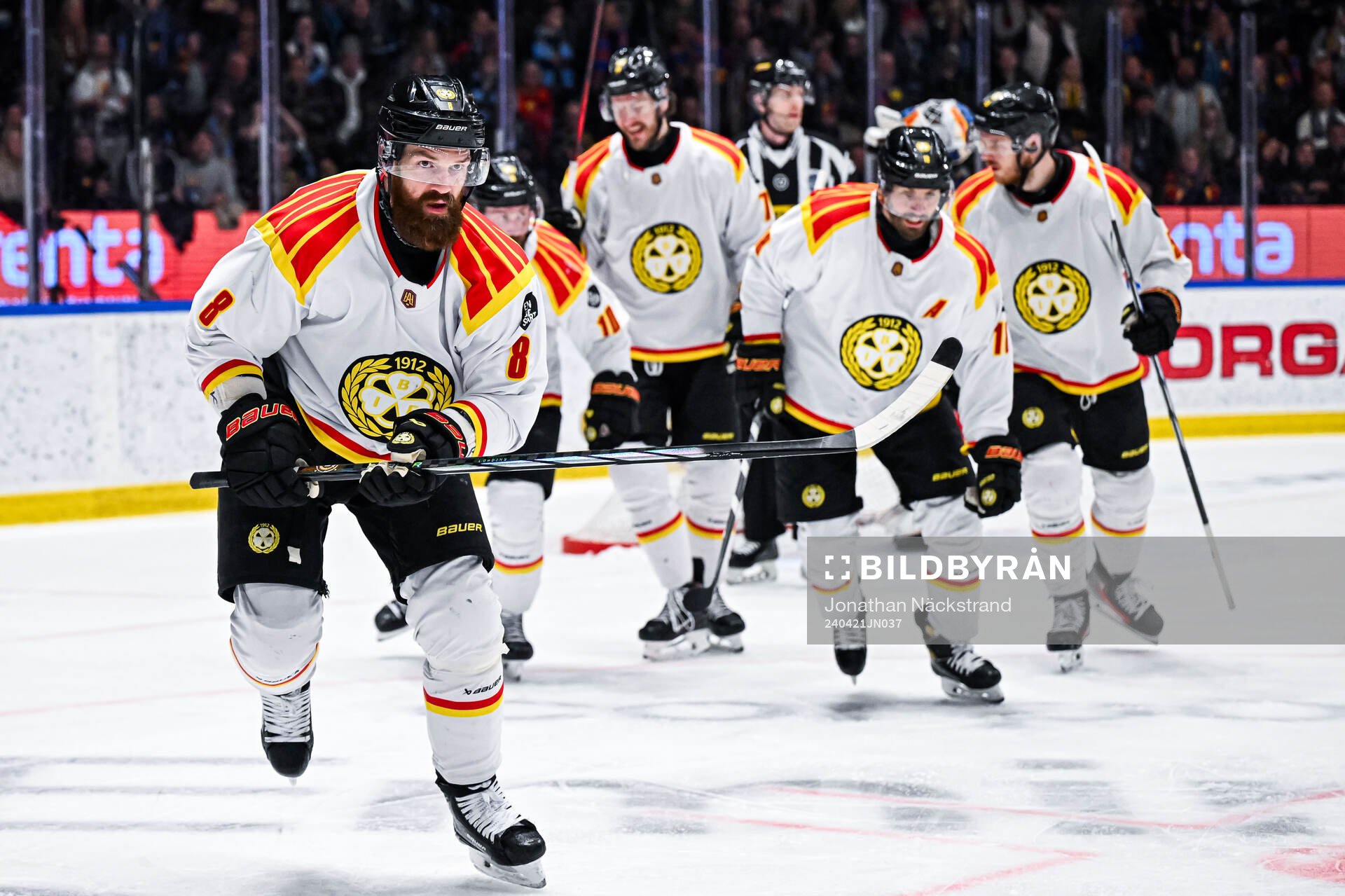 Brynäs Jordie Benn jublar
