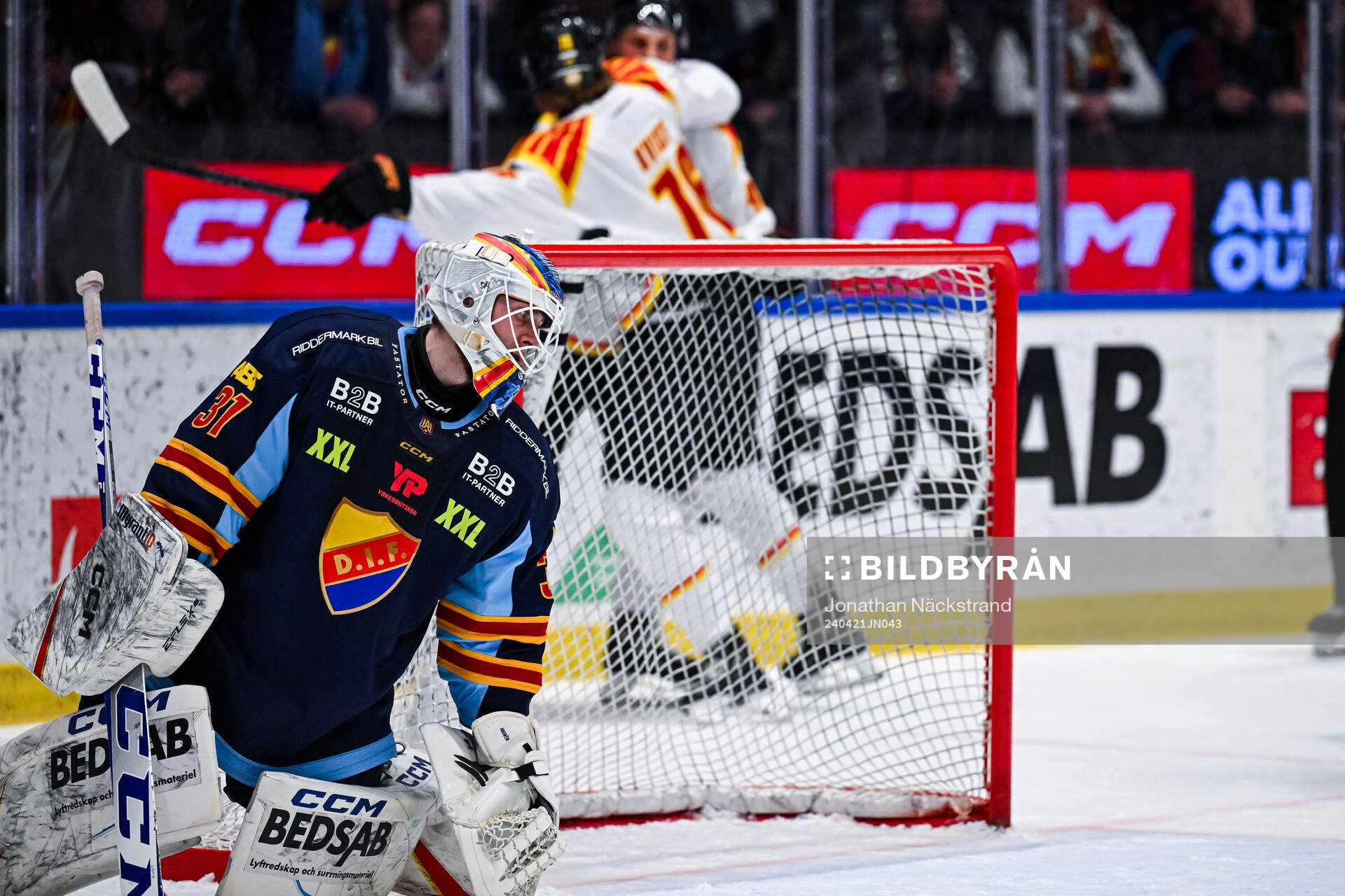 Djurgårdens målvakt Viktor Andrén deppar