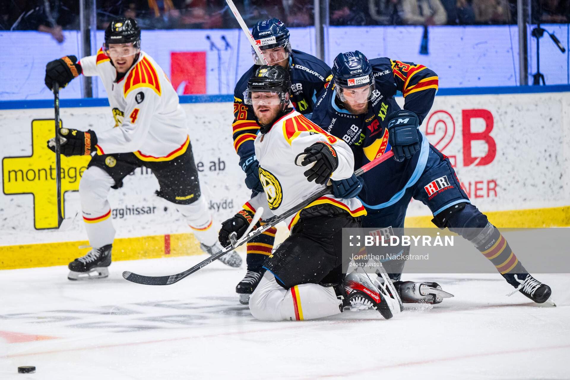 Brynäs Karlis Cukste och Djurgårdens Anton Gradin