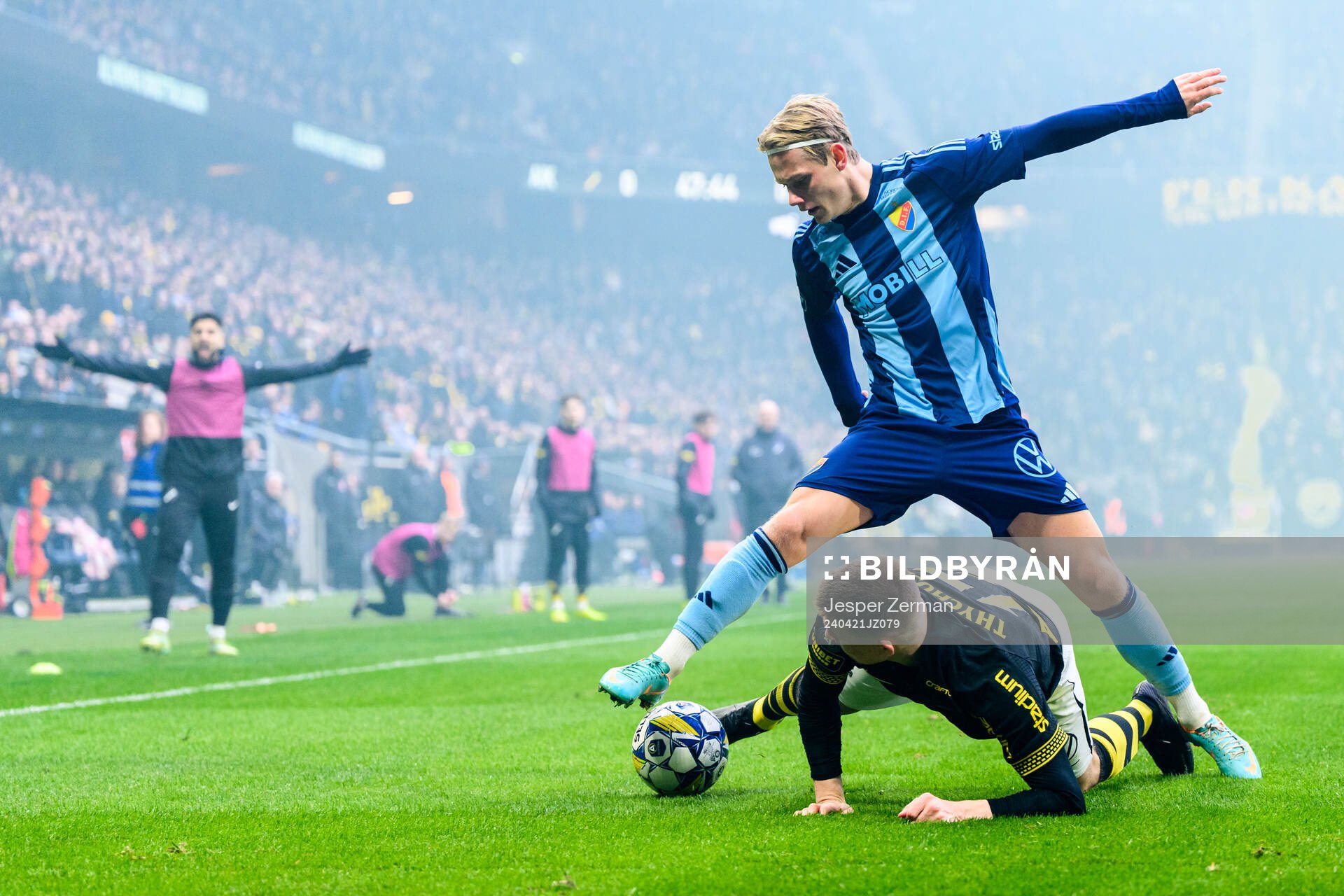 Djurgårdens Tobias Gulliksen och AIKs Mads Døhr Thychosen