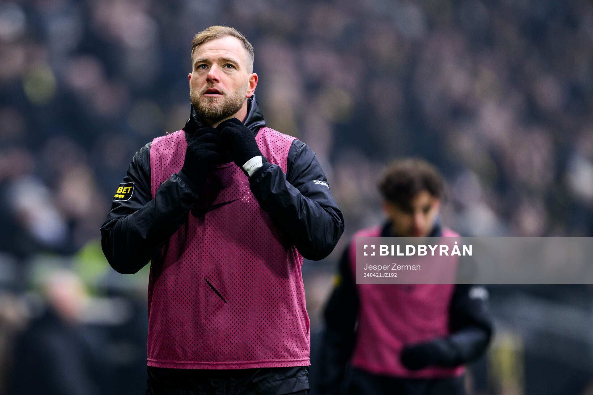 AIKs John Guidetti värmer upp