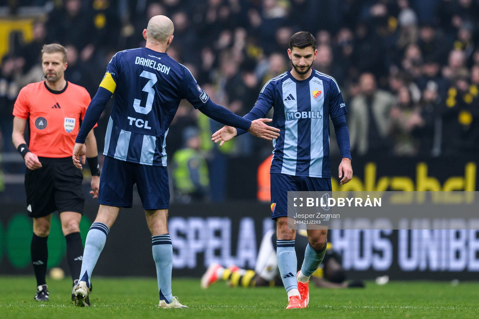 Djurgårdens Marcus Danielson och Besard Sabovic deppar