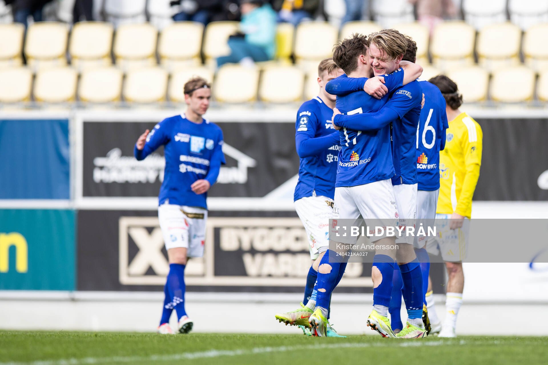Norrbys spelare jublar