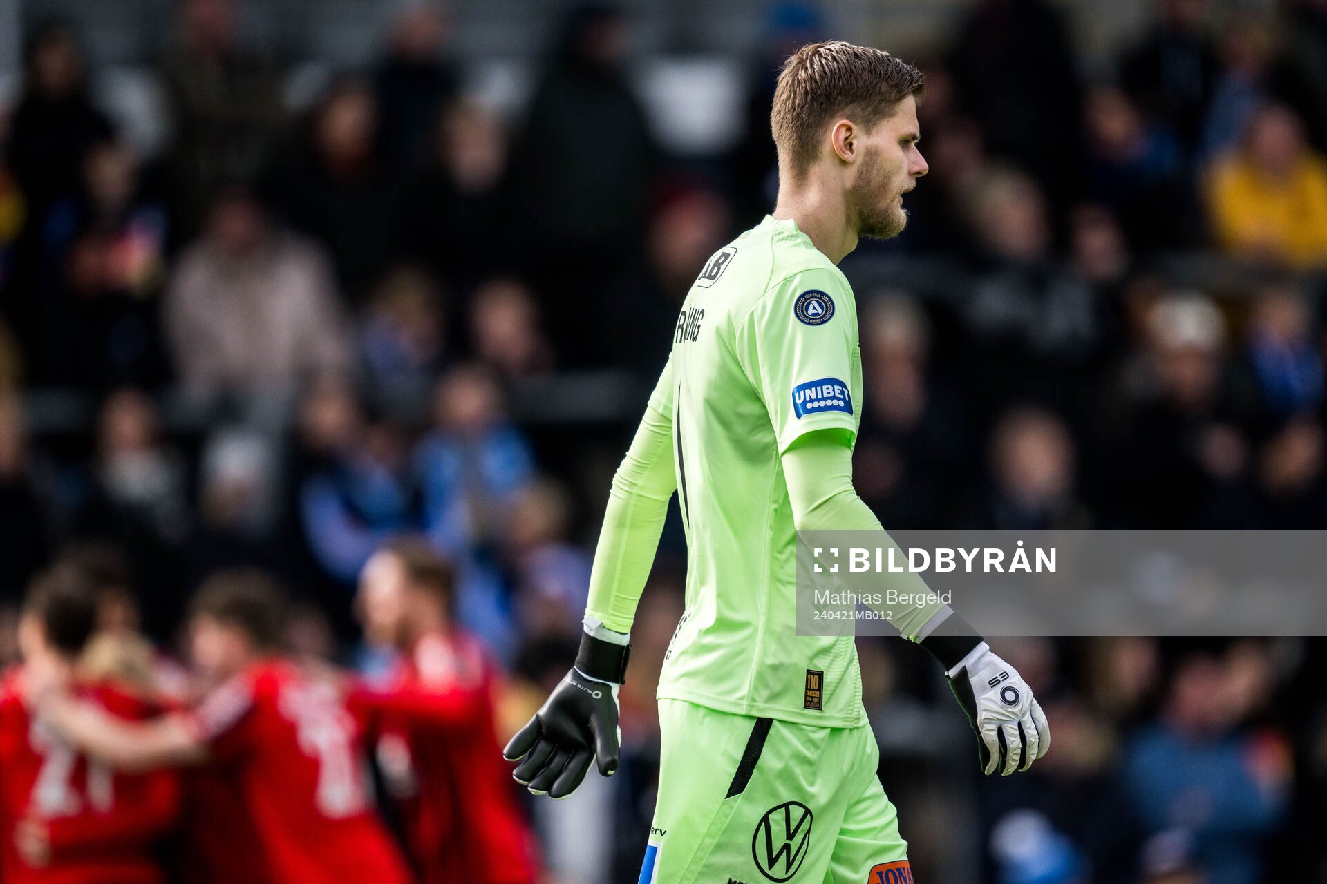 Halmstads målvakt Tim Rönning deppar