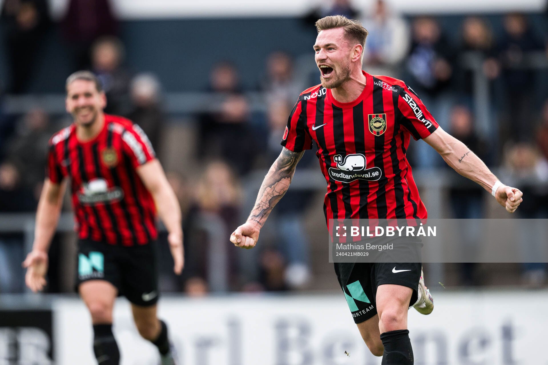 Brommapojkarnas Rasmus Örqvist  jublar