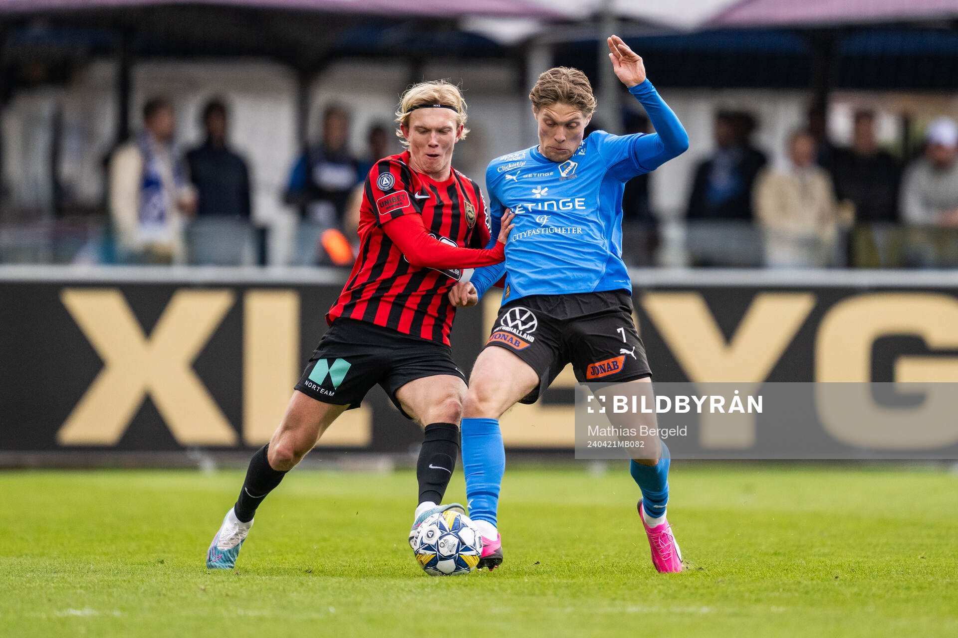 Brommapojkarnas Alexander Jensen och Halmstads Birnir