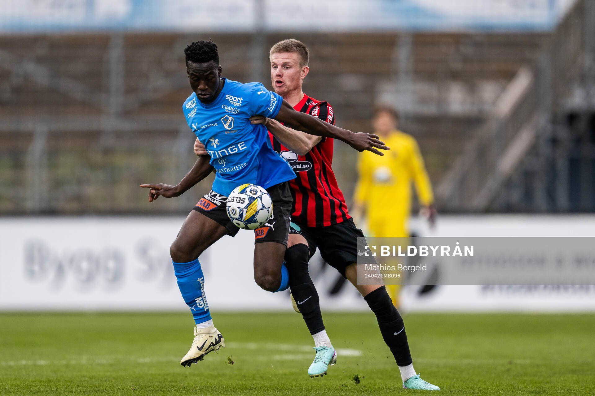 Halmstads Naeem Mohammed och Brommapojkarnas Eric