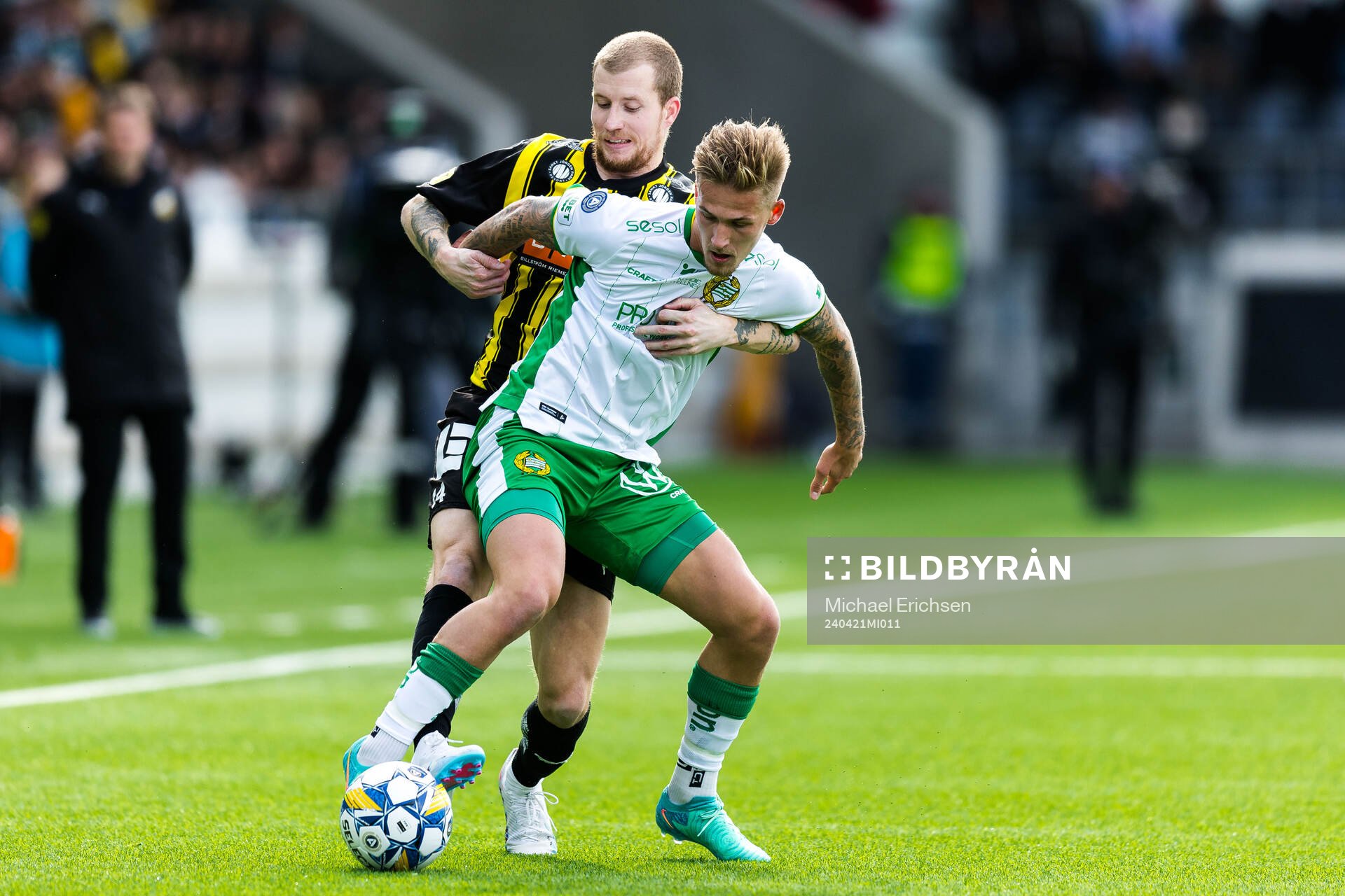 Häckens Simon Gustafson och Hammarbys Fredrik Hammar