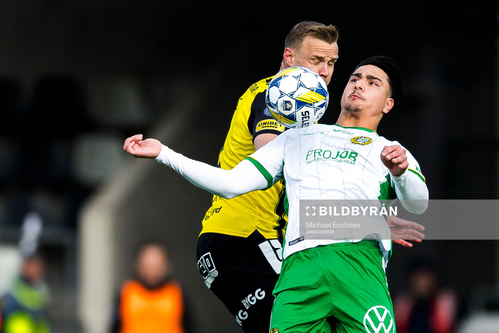 Hammarbys Jusef Erabi och Häckens Marius Lode