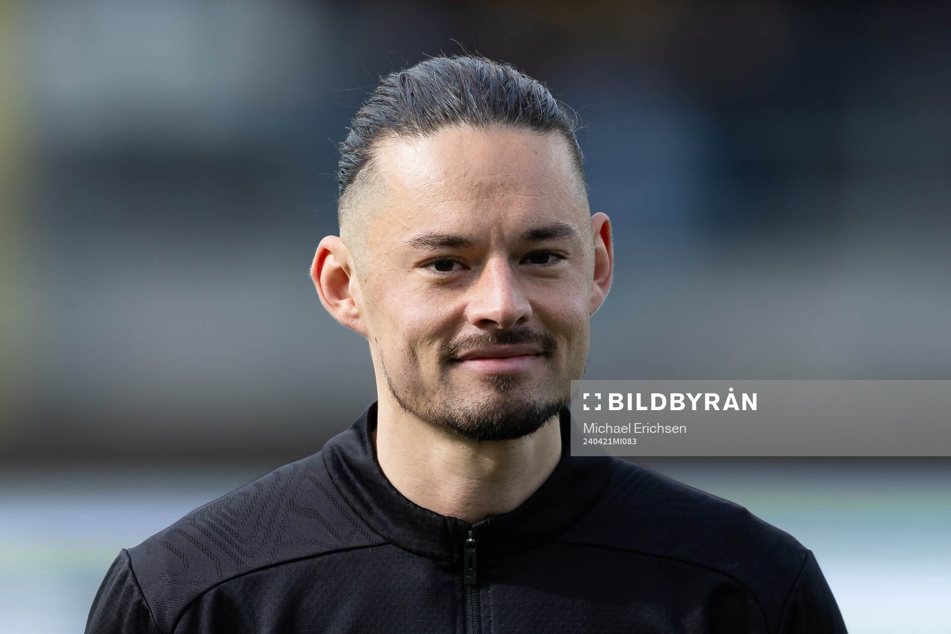 Häckens Amor Layouni innan fotbollsmatchen i Allsvenskan