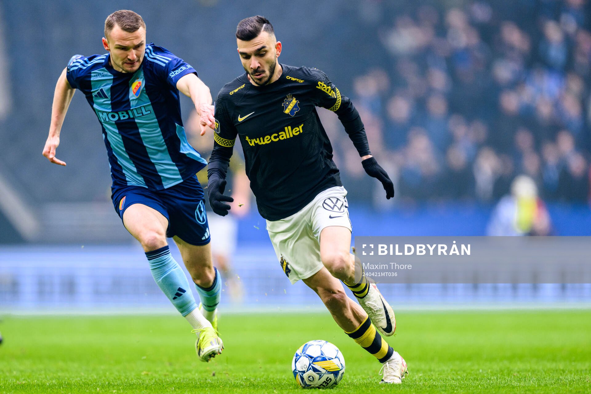 AIKs Ioannis Pittas och Djurgårdens Piotr Johansson