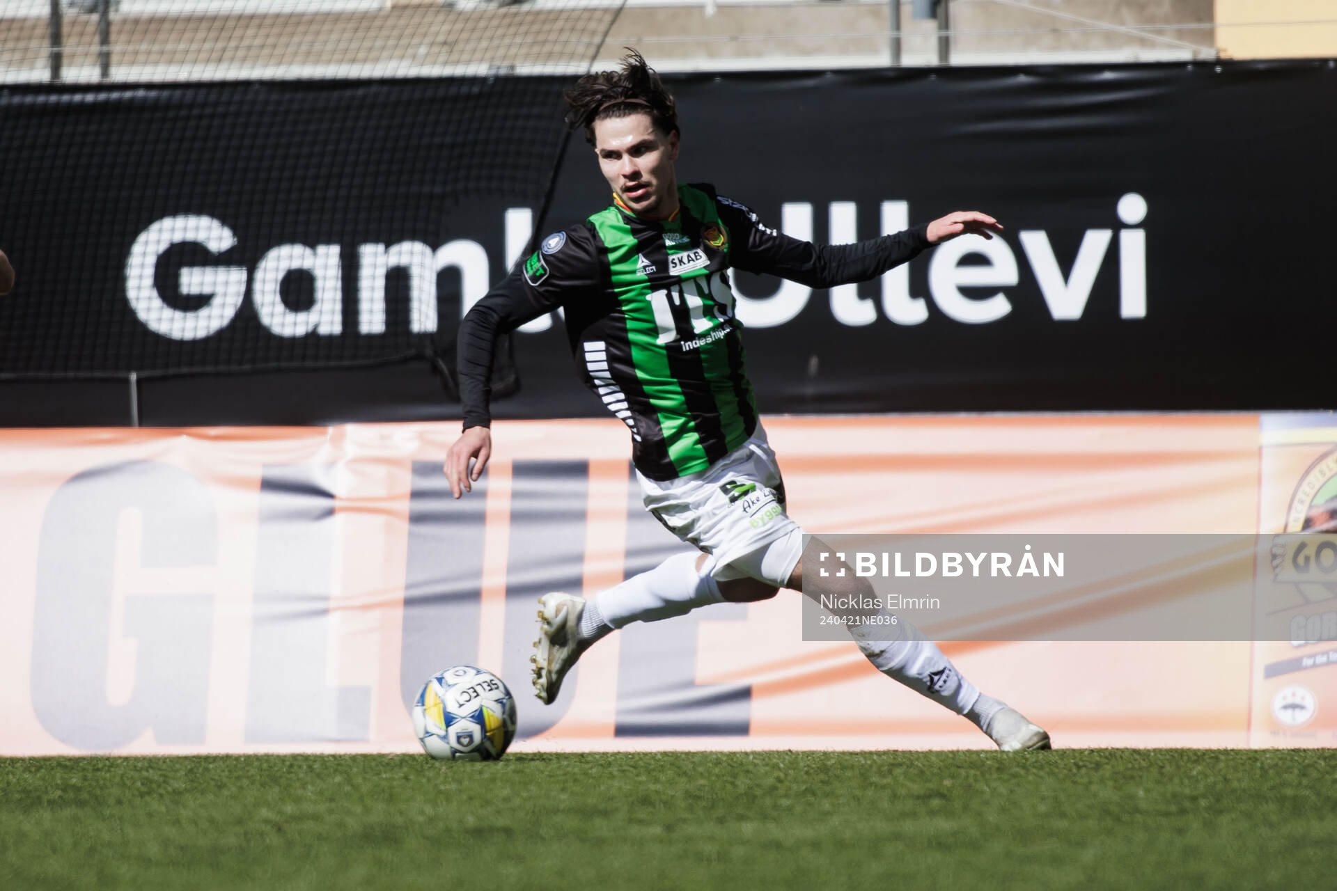 GAISs William Milovanovic under fotbollsmatchen i Allsvenskan mellan GAIS och Mjällby den 21 april 2024 i Göteborg. 