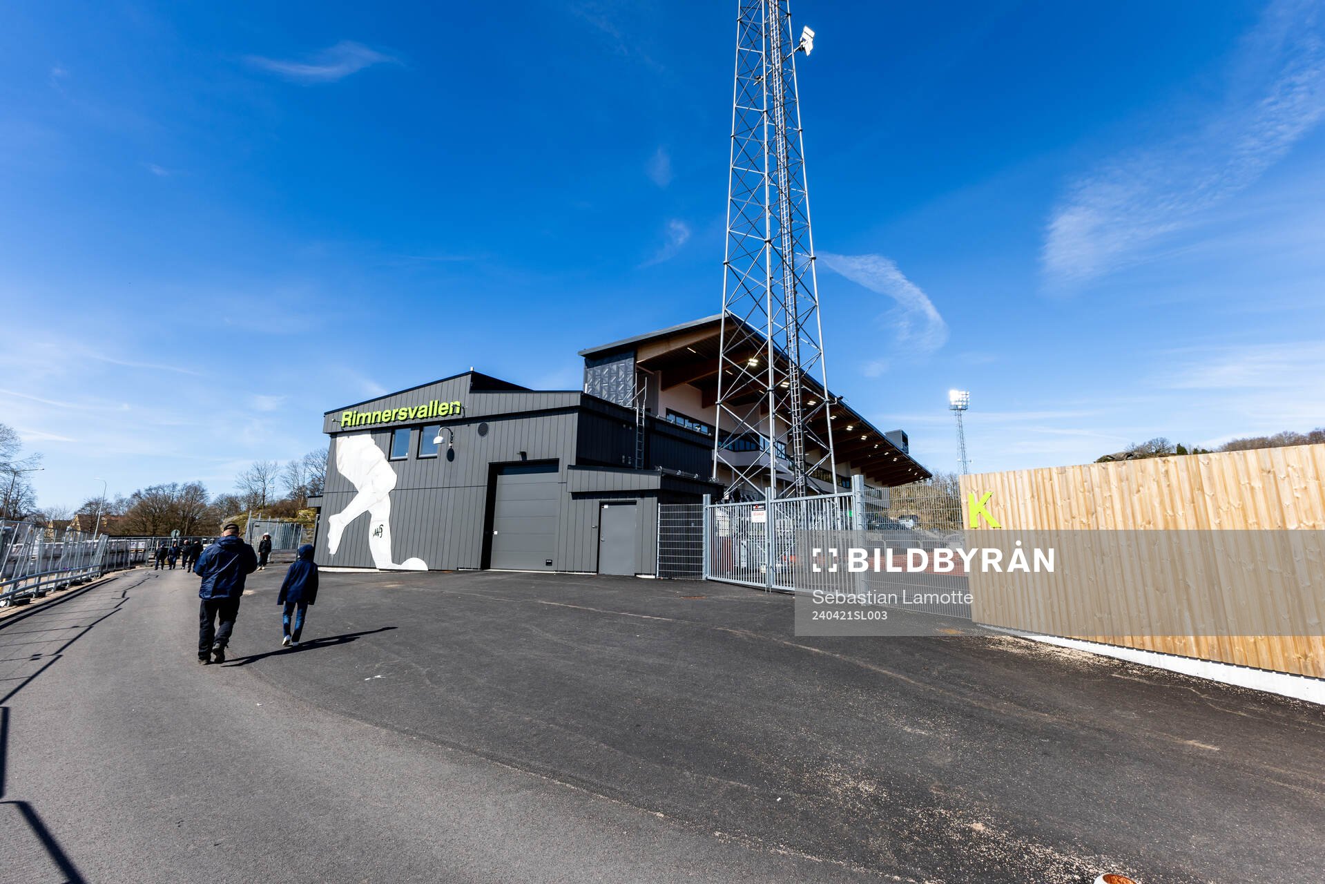 Utanför arenan