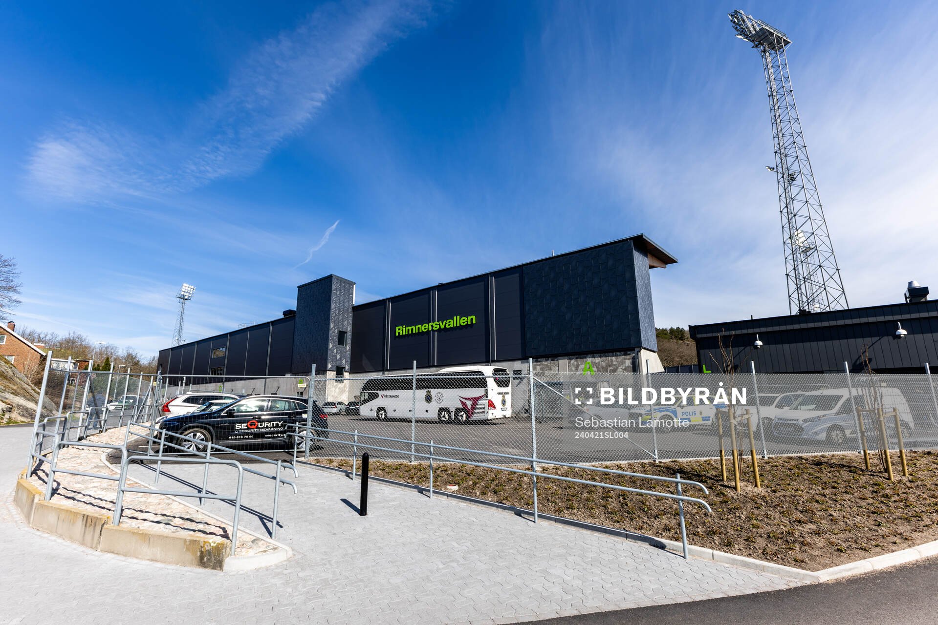 Utanför arenan