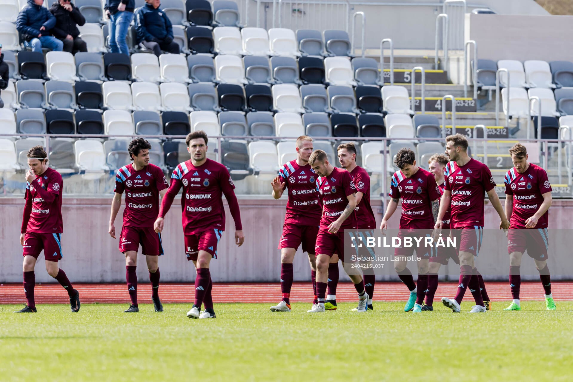 Gefles spelare jublar