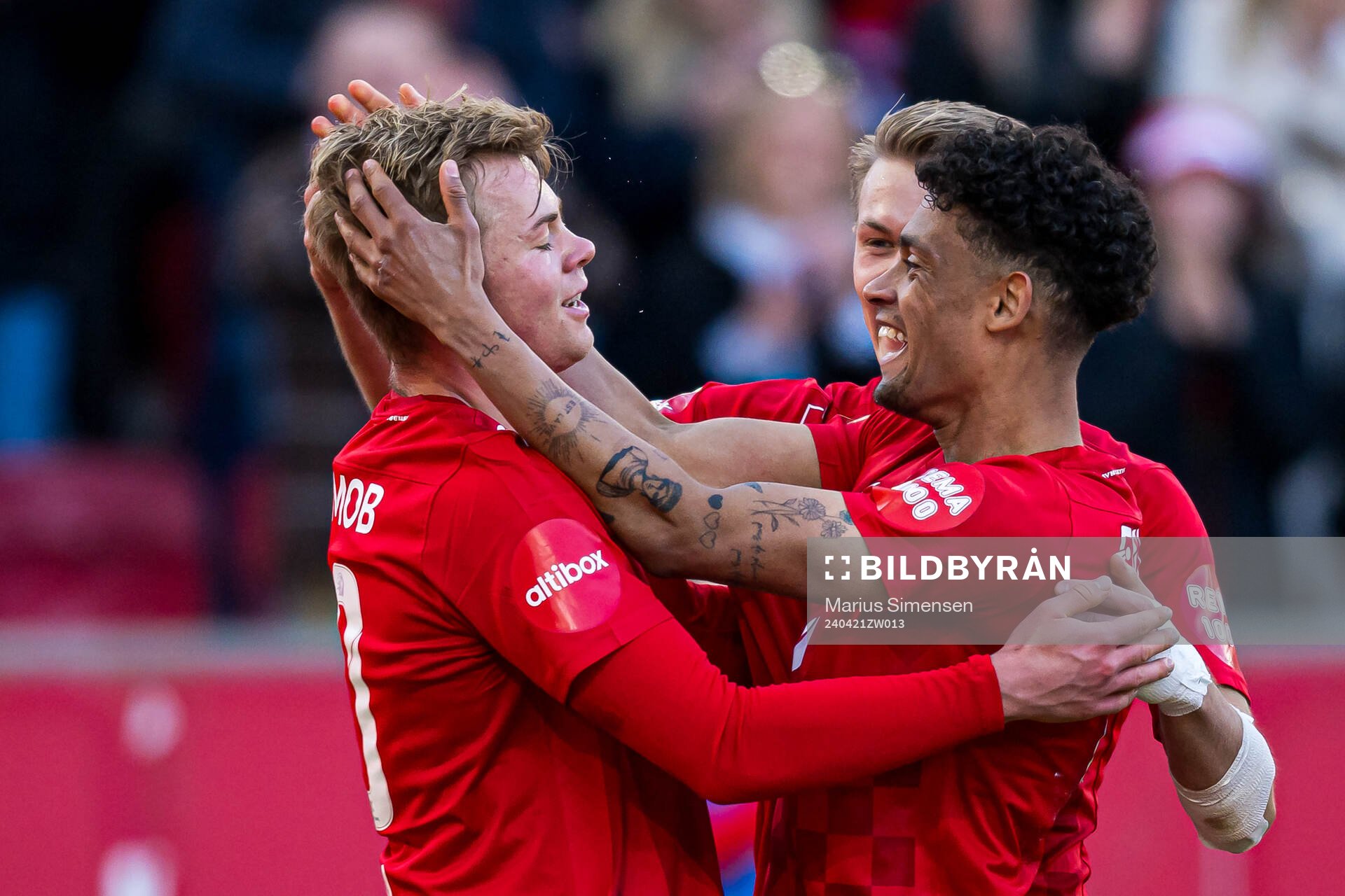 Aune Heggebø of Brann celebrates