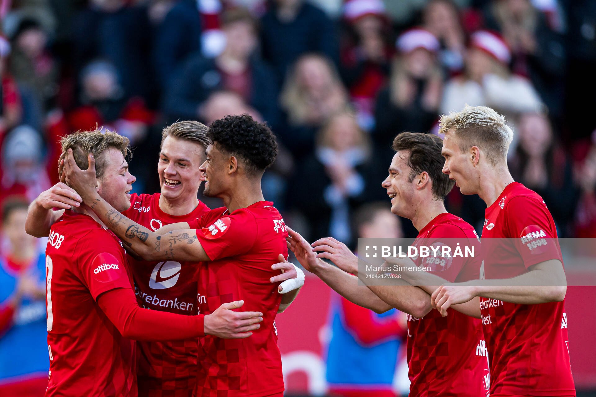 Aune Heggebø of Brann celebrates