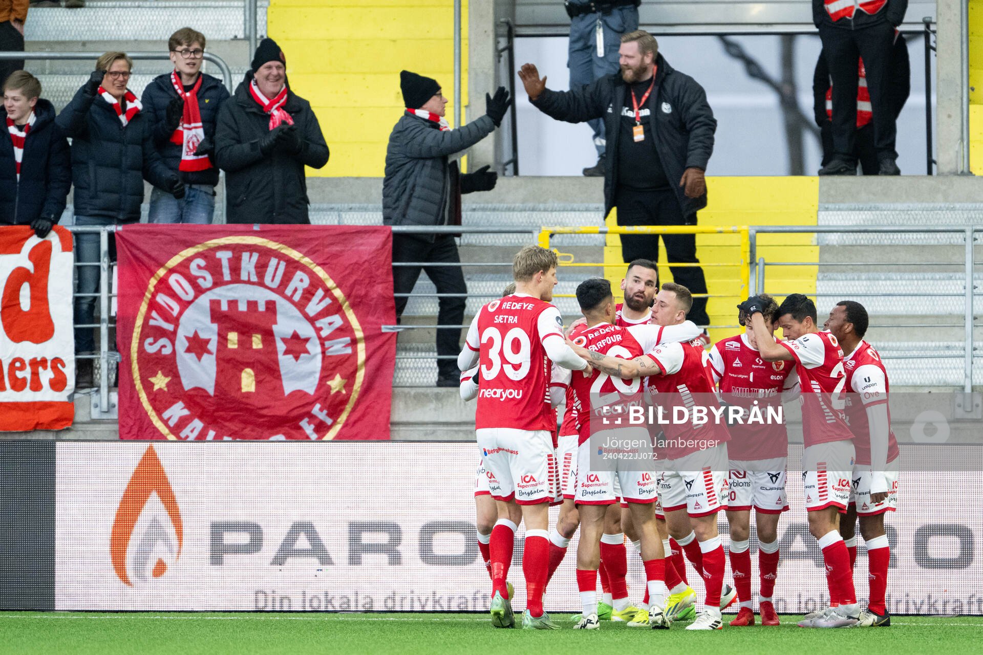 Kalmars spelare jublar