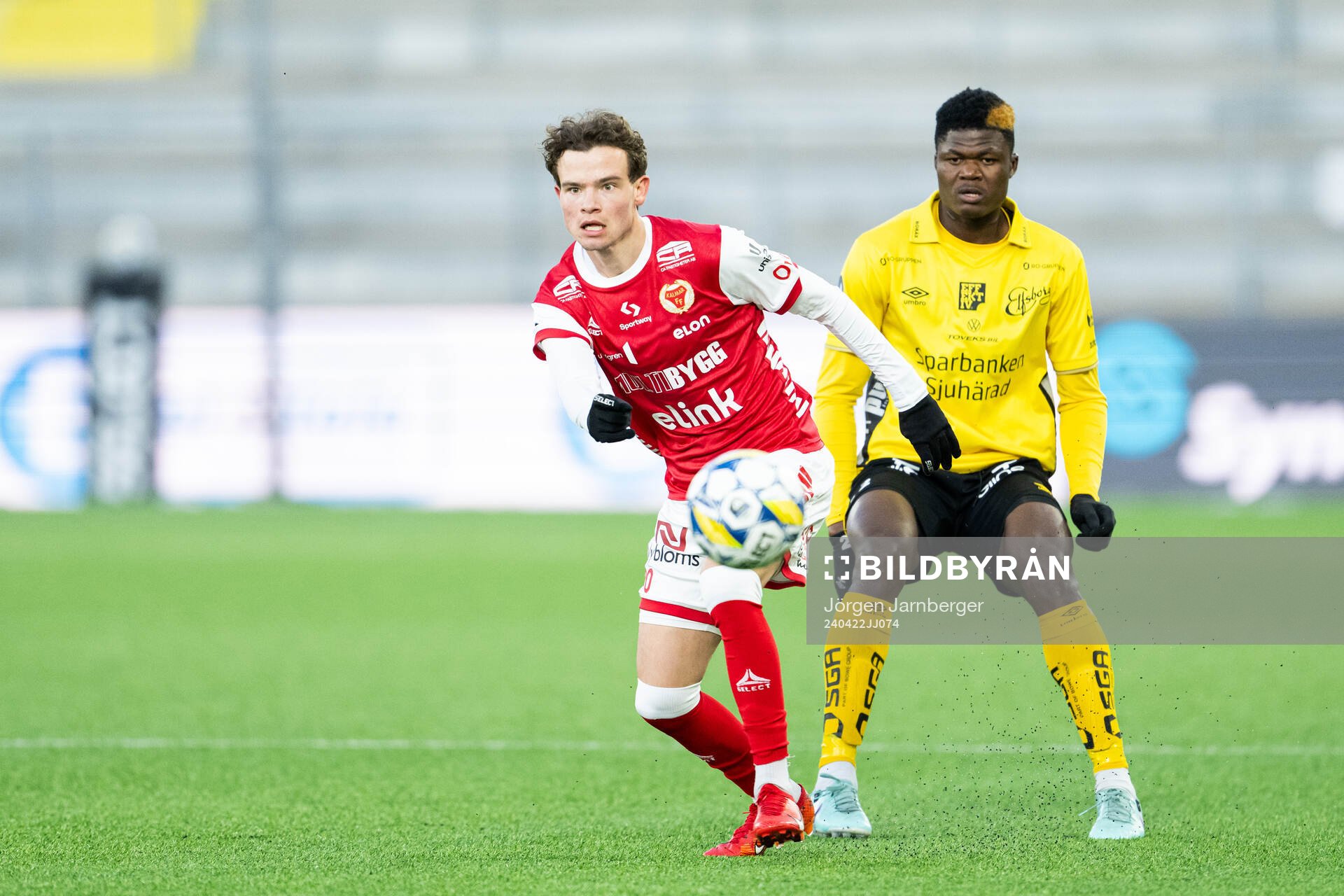 Kalmars Jacob Trenskow och Elfsborgs Terry Yegbe
